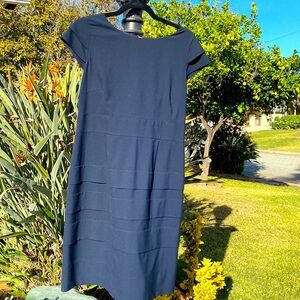 BLACK TAHARI Arthur S Levine SIZE 12 Cap Sleeve Knee Length SHIFT Tiers …